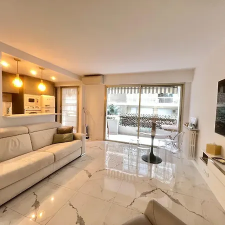 Riva In The Center Apartment *