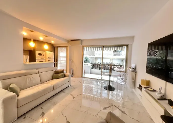 Riva In The Center Apartment *